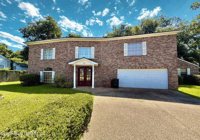 Photo 1 of Single family home for sale at 701 E Georgetown St, Crystal Springs, MS 39059 | MLS# 4158612 | Listing updated on 2026-08-08