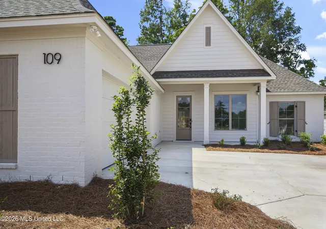 Photo 2 of Single family home for sale at 109 Millbridge Dr, Madison, MS 39110 | MLS# 4157970 | Listing updated on 2026-08-08