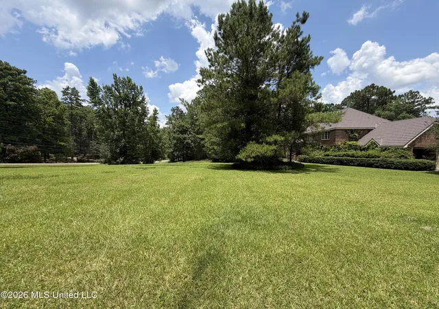 2nd image of 2000 S 40th Ave, Hattiesburg, MS 39402 | MLS# 4157987