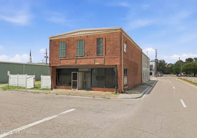 Photo 3 of Multi family home for sale at 100 Elizabeth St, Picayune, MS 39466 | MLS# 4157991 | Listing updated on 2026-08-16