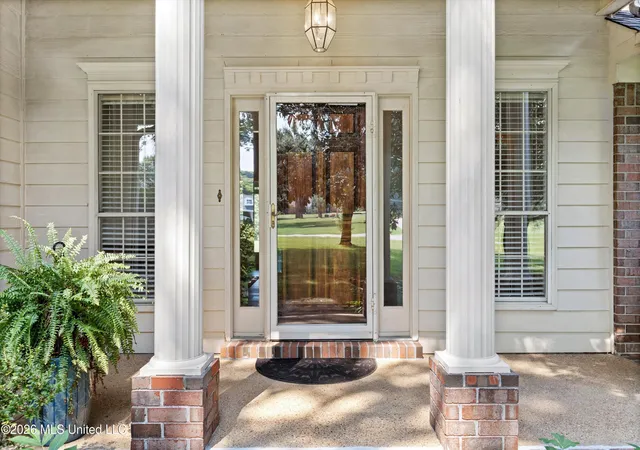 Photo 3 of Sale Pending at 3810 Meadow Crk Dr, Olive Branch, MS 38654 | MLS# 4158516 | Listing updated on 2026-08-25