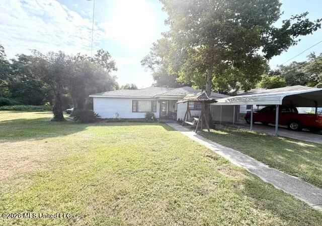Photo 3 of Single family home for sale at 2524 Kelly Ave, Gulfport, MS 39501 | MLS# 4158030 | Listing updated on 2026-09-09