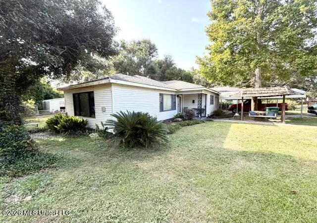 Photo 4 of Single family home for sale at 2524 Kelly Ave, Gulfport, MS 39501 | MLS# 4158030 | Listing updated on 2026-09-09