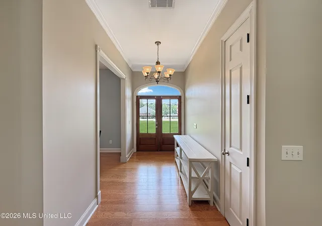 Photo 3 of Single family home for sale at 1010 Longwood Pl, Pearl, MS 39208 | MLS# 4158220 | Listing updated on 2026-09-22