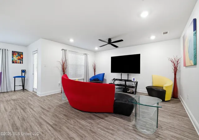 Photo 4 of Sale Pending at 6575 Eastland Cir, Biloxi, MS 39532 | MLS# 4158082 | Listing updated on 2026-10-03