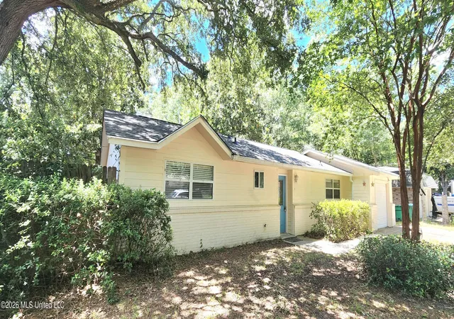 Photo 3 of Single family home for sale at 9113 Warbler Ave, Ocean Springs, MS 39564 | MLS# 4158047 | Listing updated on 2026-09-16