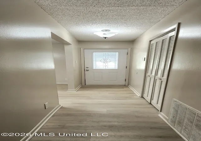 Photo 4 of Single family home for sale at 9113 Warbler Ave, Ocean Springs, MS 39564 | MLS# 4158047 | Listing updated on 2026-09-16