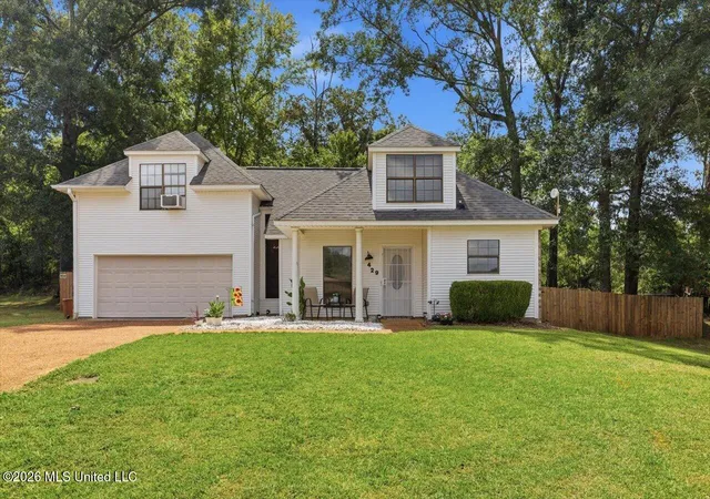 Photo 1 of Single family home for sale at 429 Vining Ct, Byram, MS 39272 | MLS# 4158105 | Listing updated on 2026-08-31