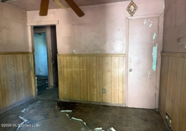 Photo 2 of Single family home for sale at 453 Main St, Canton, MS 39046 | MLS# 4158056 | Listing updated on 2026-08-28