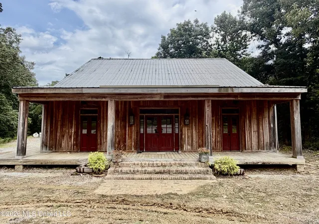1st image of 1081 County Road 184, Greenwood, MS 38930 | MLS# 4158469