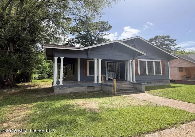 Photo 1 of Single family home for sale at 807 Evergreen Ave, Jackson, MS 39204 | MLS# 4158062 | Listing updated on 2026-08-04