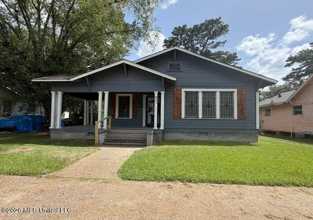 Photo 2 of Single family home for sale at 807 Evergreen Ave, Jackson, MS 39204 | MLS# 4158062 | Listing updated on 2026-08-04