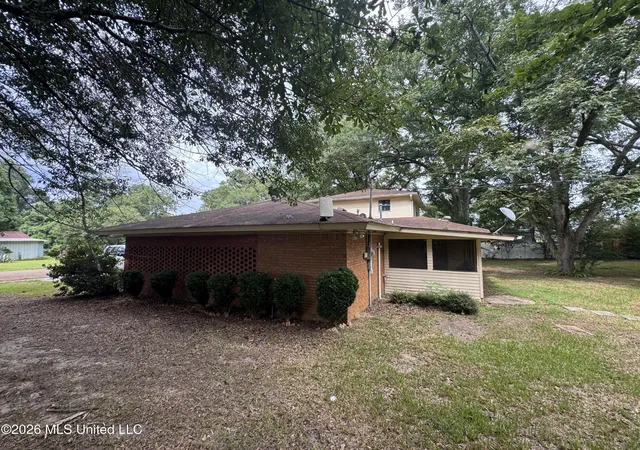 Photo 4 of Single family home for sale at 724 Norwood Ave, Monticello, MS 39654 | MLS# 4158072 | Listing updated on 2026-08-14