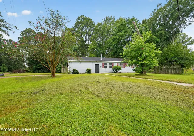 Photo 2 of Single family home for sale at 1601 Maria Dr, Jackson, MS 39204 | MLS# 4158498 | Listing updated on 2026-09-17