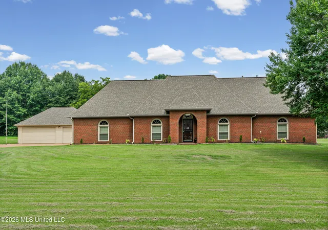 Photo 3 of Single family home for sale at 8805 Dove Hl Dr, Olive Branch, MS 38654 | MLS# 4158203 | Listing updated on 2026-09-14