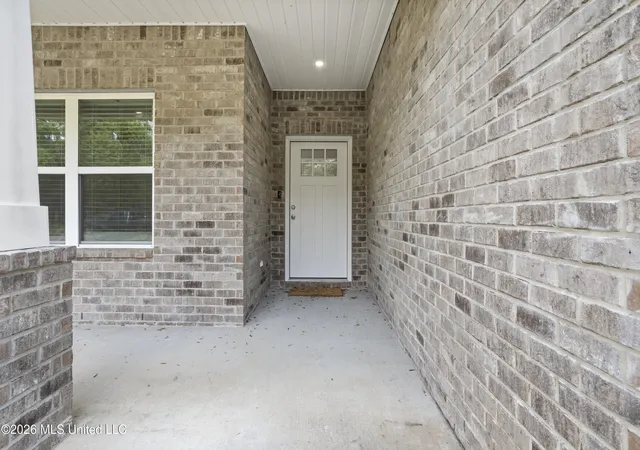 Photo 3 of Single family home for sale at 617 Peach St, Ocean Springs, MS 39564 | MLS# 4158477 | Listing updated on 2026-10-01