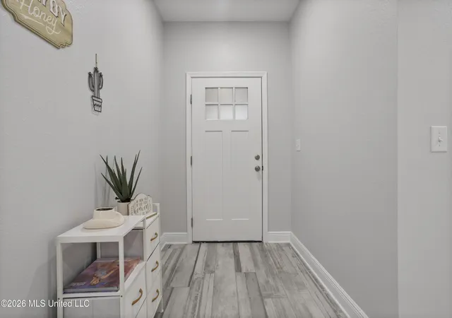 Photo 4 of Single family home for sale at 617 Peach St, Ocean Springs, MS 39564 | MLS# 4158477 | Listing updated on 2026-10-01