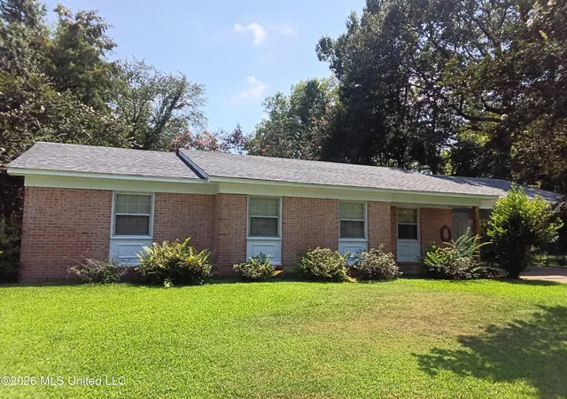 Photo 2 of Sale Pending at 302 Youngblood St, Indianola, MS 38751 | MLS# 4158093 | Listing updated on 2026-09-03