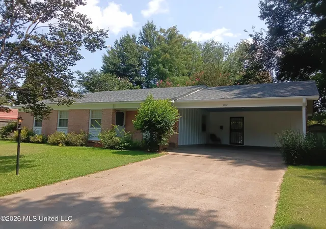 Photo 4 of Sale Pending at 302 Youngblood St, Indianola, MS 38751 | MLS# 4158093 | Listing updated on 2026-09-03