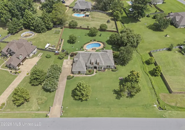 Photo 2 of Sale Pending at 2634 Fountain Gate Dr, Hernando, MS 38632 | MLS# 4158217 | Listing updated on 2026-09-07