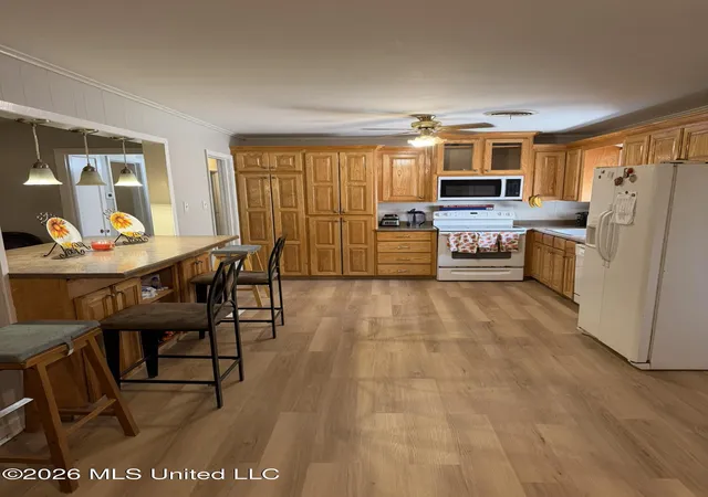 Photo 3 of Single family home for sale at 305 John Glenn Ave, Natchez, MS 39120 | MLS# 4158112 | Listing updated on 2026-09-14