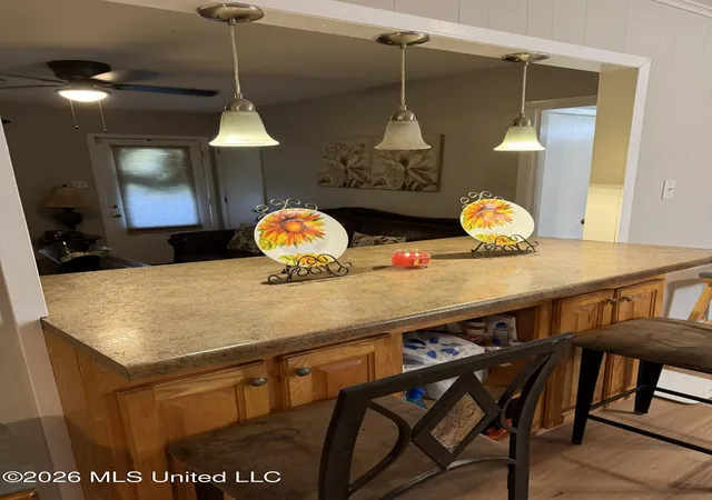 Photo 4 of Single family home for sale at 305 John Glenn Ave, Natchez, MS 39120 | MLS# 4158112 | Listing updated on 2026-10-06