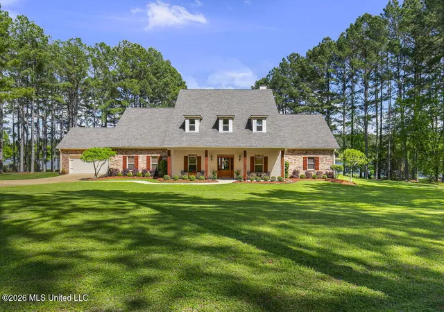 Photo 4 of Single family home for sale at 130 Pine Lake Cvs, Flora, MS 39071 | MLS# 4158096 | Listing updated on 2026-09-07