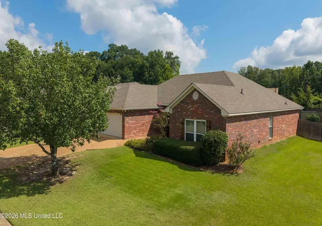 Photo 3 of Sale Pending at 120 Susan Ln, Brandon, MS 39042 | MLS# 4158108 | Listing updated on 2026-08-17