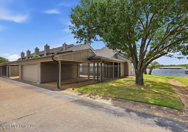 Photo 1 of Sale Pending at 57 Breakers Ln, Ridgeland, MS 39157 | MLS# 4158116 | Listing updated on 2026-08-20