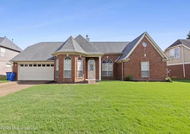 Photo 1 of Sale Pending at 12749 Fox Run Dr, Olive Branch, MS 38654 | MLS# 4159132 | Listing updated on 2026-08-29