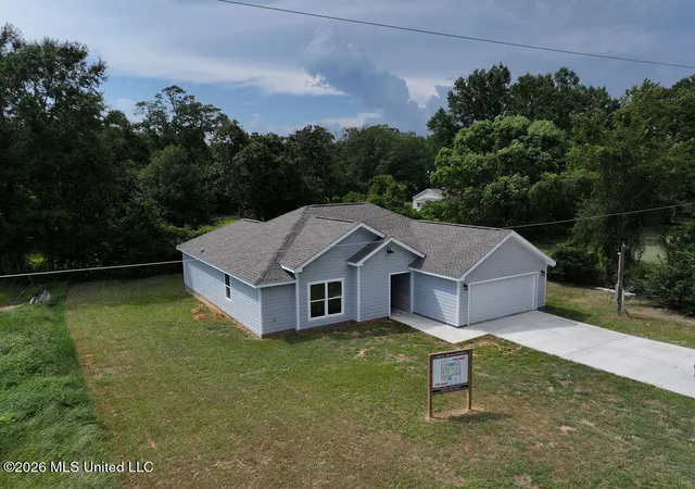 Photo 3 of Single family home for sale at 5017 Couch St, Moss Point, MS 39563 | MLS# 4158111 | Listing updated on 2026-08-29