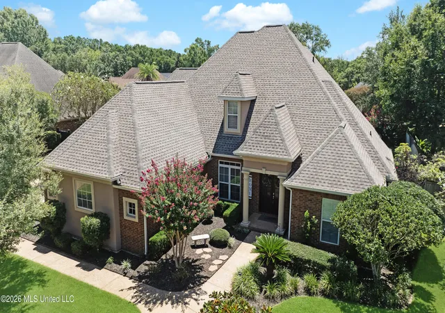 Photo 2 of Single family home for sale at 2114 Whitney Oaks Dr, Ocean Springs, MS 39564 | MLS# 4158991 | Listing updated on 2026-08-13