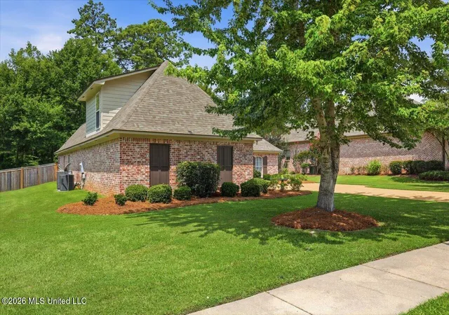 Photo 3 of Sale Pending at 308 Creston Cvs, Brandon, MS 39042 | MLS# 4158248 | Listing updated on 2026-08-21