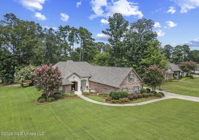Photo 1 of Sale Pending at 126 Ashbrooke Trl, Madison, MS 39110 | MLS# 4158170 | Listing updated on 2026-09-05