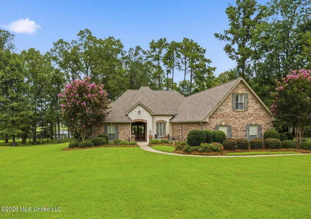 Photo 2 of Sale Pending at 126 Ashbrooke Trl, Madison, MS 39110 | MLS# 4158170 | Listing updated on 2026-09-05