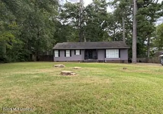 Photo 2 of Single family home for sale at 4322 Manhattan Rd, Jackson, MS 39206 | MLS# 4158686 | Listing updated on 2026-08-19