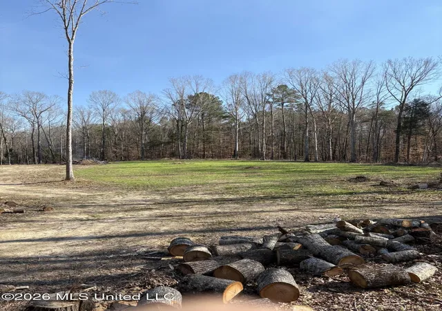 Photo 3 of Sale Pending at 229 Barnes Rd, Florence, MS 39073 | MLS# 4158448 | Listing updated on 2026-09-17