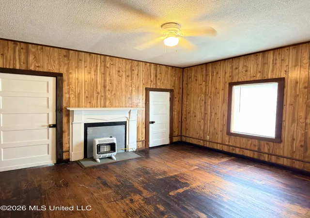 Photo 3 of Single family home for sale at 406 S Washington St, Brookhaven, MS 39601 | MLS# 4158147 | Listing updated on 2026-08-07