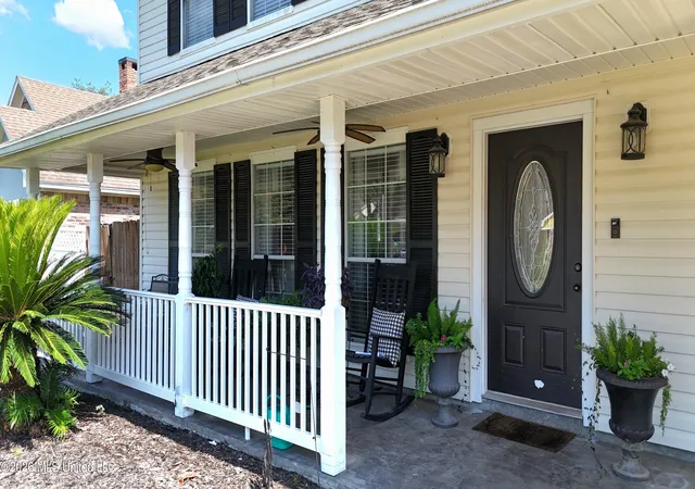Photo 3 of Sale Pending at 2331 Park Pl Dr, Gulfport, MS 39507 | MLS# 4158254 | Listing updated on 2026-08-17