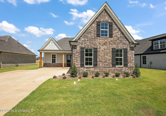 Photo 1 of Single family home for sale at 907 Coahoma Ct, Nesbit, MS 38651 | MLS# 4158202 | Listing updated on 2026-08-05