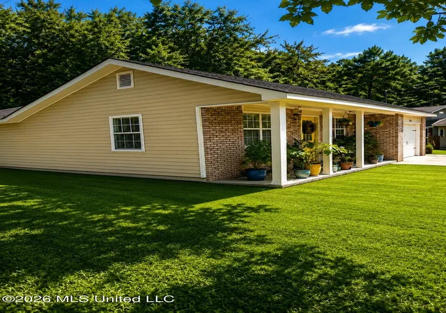 Photo 2 of Sale Pending at 11356 Fenton Dr, Biloxi, MS 39532 | MLS# 4158341 | Listing updated on 2026-09-17