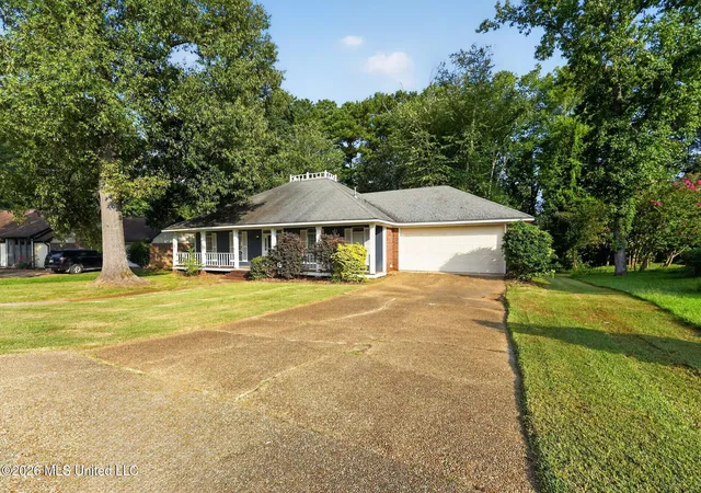 Photo 2 of Single family home for sale at 320 Hanley Cir, Brandon, MS 39047 | MLS# 4158486 | Listing updated on 2026-10-15