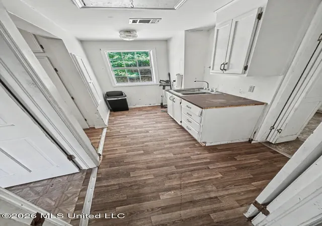 Photo 3 of Single family home for sale at 579 Liberty Rd, Natchez, MS 39120 | MLS# 4158174 | Listing updated on 2026-09-01