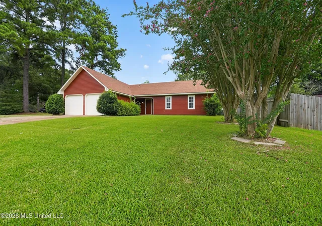 Photo 2 of Single family home for sale at 334 E Timber Ridge Ct, Ridgeland, MS 39157 | MLS# 4158277 | Listing updated on 2026-08-06