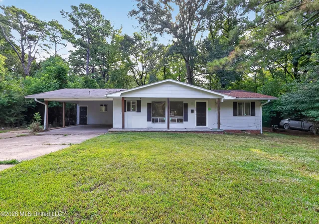 Photo 1 of Single family home for sale at 220 Mcdowell Park Cir, Jackson, MS 39204 | MLS# 4159881 | Listing updated on 2026-10-21