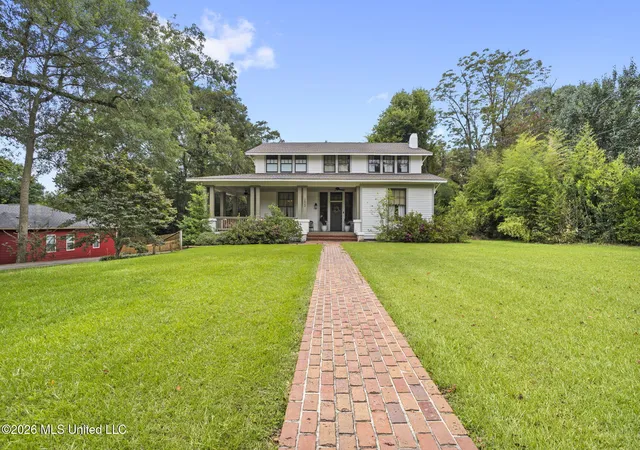Photo 2 of Single family home for sale at 1622 N 5th Avenue, Laurel, MS 39440 | MLS# 4158187 | Listing updated on 2026-08-20