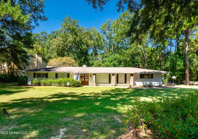 Photo 1 of Single family home for sale at 2258 Bellingrath Rd, Jackson, MS 39211 | MLS# 4158436 | Listing updated on 2026-09-08