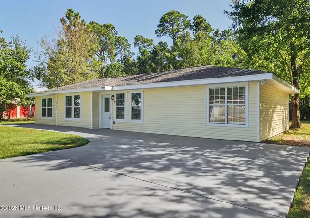 Photo 2 of Single family home for sale at 13963 Washington Ave, Gulfport, MS 39503 | MLS# 4158907 | Listing updated on 2026-09-16