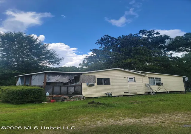 Photo 3 of Single family home for sale at 1107 Roosevelt St, Picayune, MS 39466 | MLS# 4158198 | Listing updated on 2026-08-05