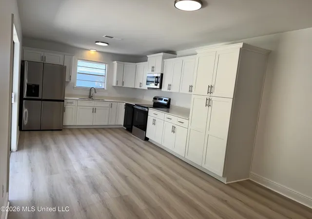 Photo 3 of Single family home for sale at 2304 13th Avenue, Gulfport, MS 39501 | MLS# 4158253 | Listing updated on 2026-09-14